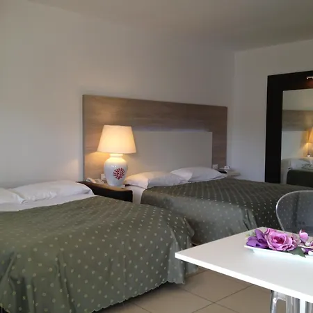 Ambrosio La Corte 3*