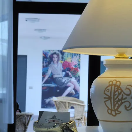 Hotel Ambrosio La Corte 3*