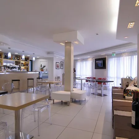 Hotel Ambrosio La Corte 3*