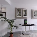 La Corte فندق