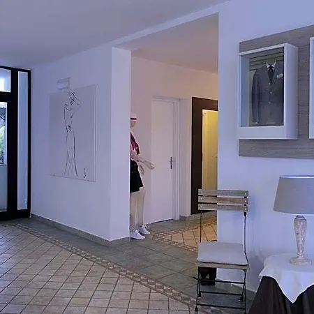 La Corte Ξενοδοχείο Όλμπια