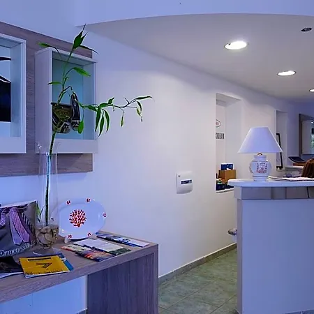 La Corte 4* אולביה